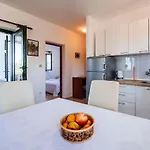 Holiday Ilovica - Hébergement de vacances Mali Iž