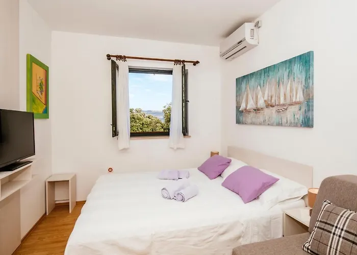 Holiday Ilovica - Mali Iž